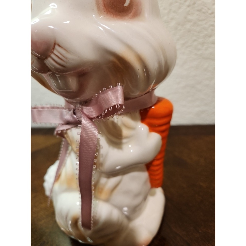 Vintage Ceramic Rabbit Holding A Carrot 14 " - Picture 9 of 9